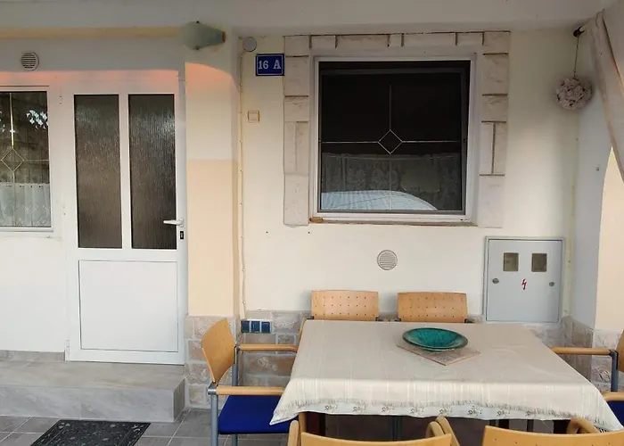 Selena Apartman *