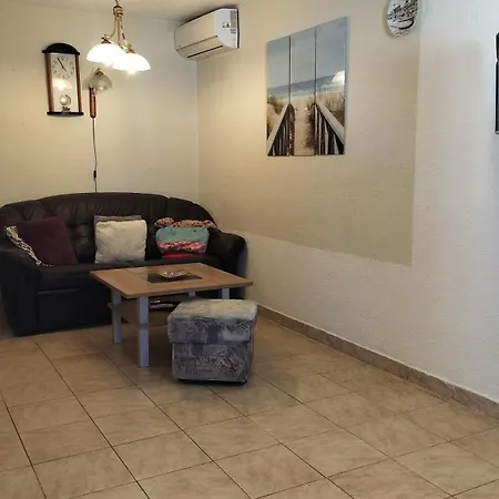 Selena Apartment *